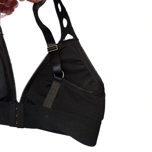 Daisy Fuentes Mesh Bralette Lace Overlay Black Medium NWT - Picture 6 of 14